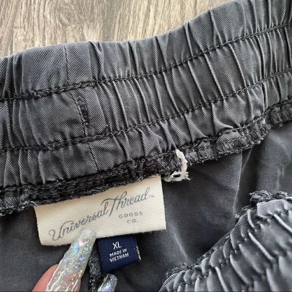 2/$20 Universal Thread gray utility shorts - Picture 7 of 8